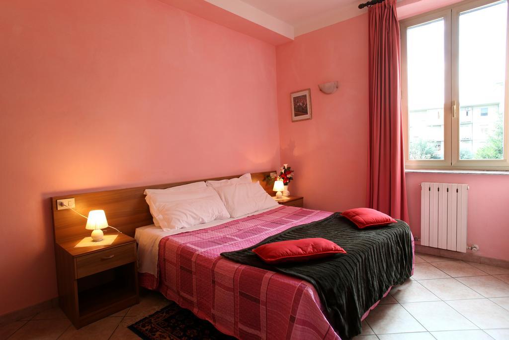 La Rosa Guest house Lucca